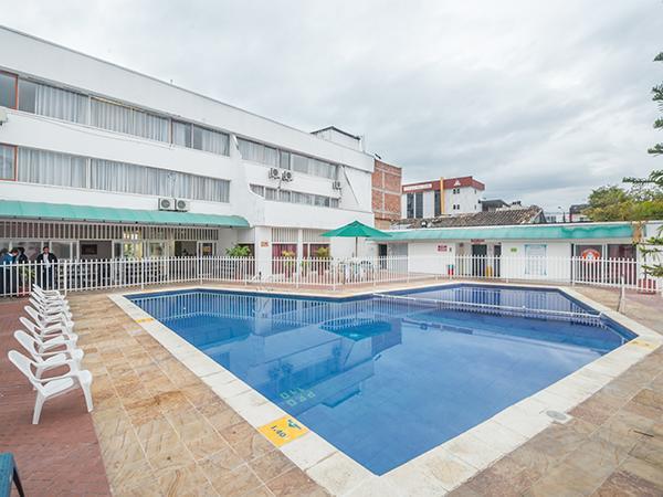 Hotel Calamo Plaza 皮塔利托 外观 照片
